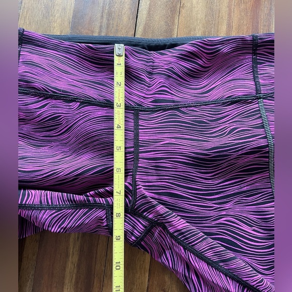 Lululemon On Track Crop Life Lines Polar Pink Black - Picture 7 of 13